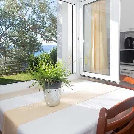 Awesome Apartment In Mimice With Wifi Apartment Mimice